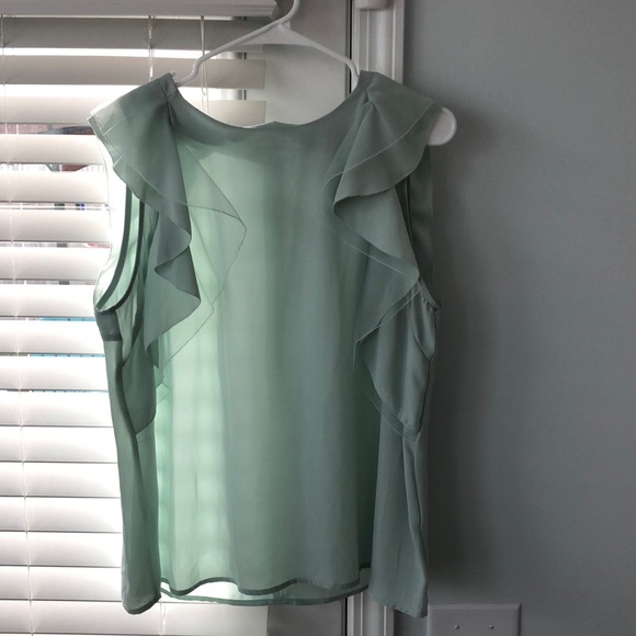 Mint green sleeveless blouse - Picture 1 of 1